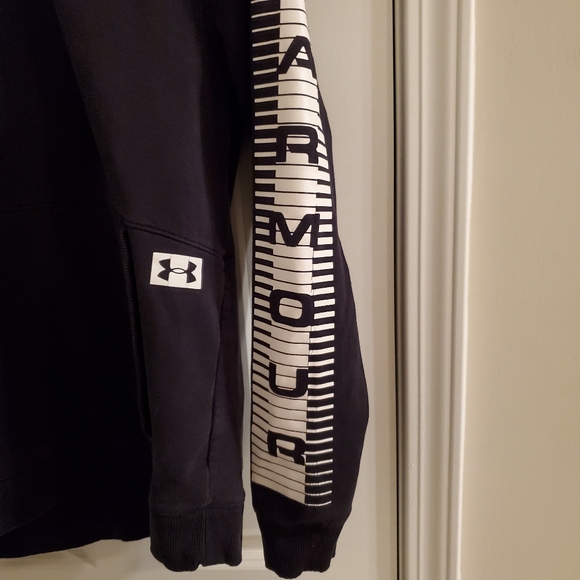 Under Armour hooded sweatshirt w/ sleeve prints - Picture 3 of 5